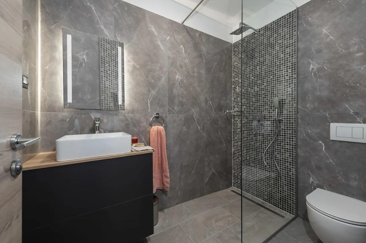 Villa Alison Deluxe With Private Spa And Heated Swimming Pool Nedeščina