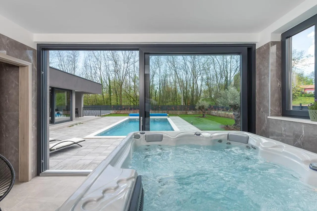 Villa Alison Deluxe With Private Spa And Heated Swimming Pool Nedeščina